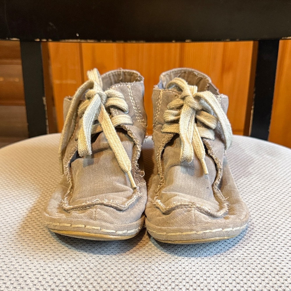 Women’s Rocket Dog Gray Moccasin-like Low Boots